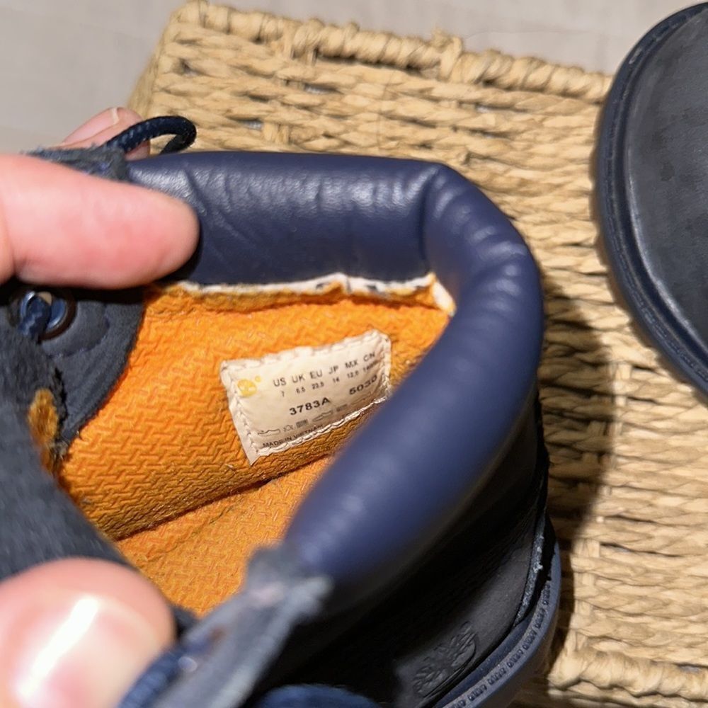 Timberland US7/EU 23.5 Classic Primaloft 200 gram Boot Toddler Navy Leather - Picture 11 of 16